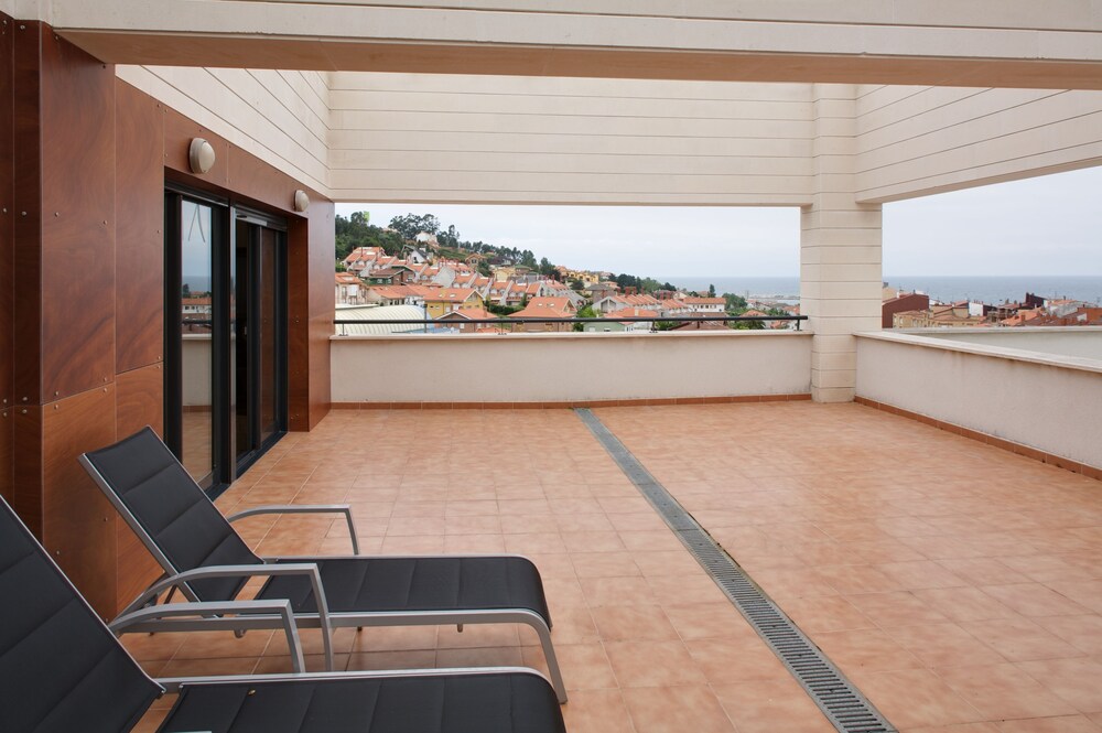 Ático con amplia terraza Nautilus I VUT 124 AS — 4-Star Luxury Hotel in Luanco, Spain