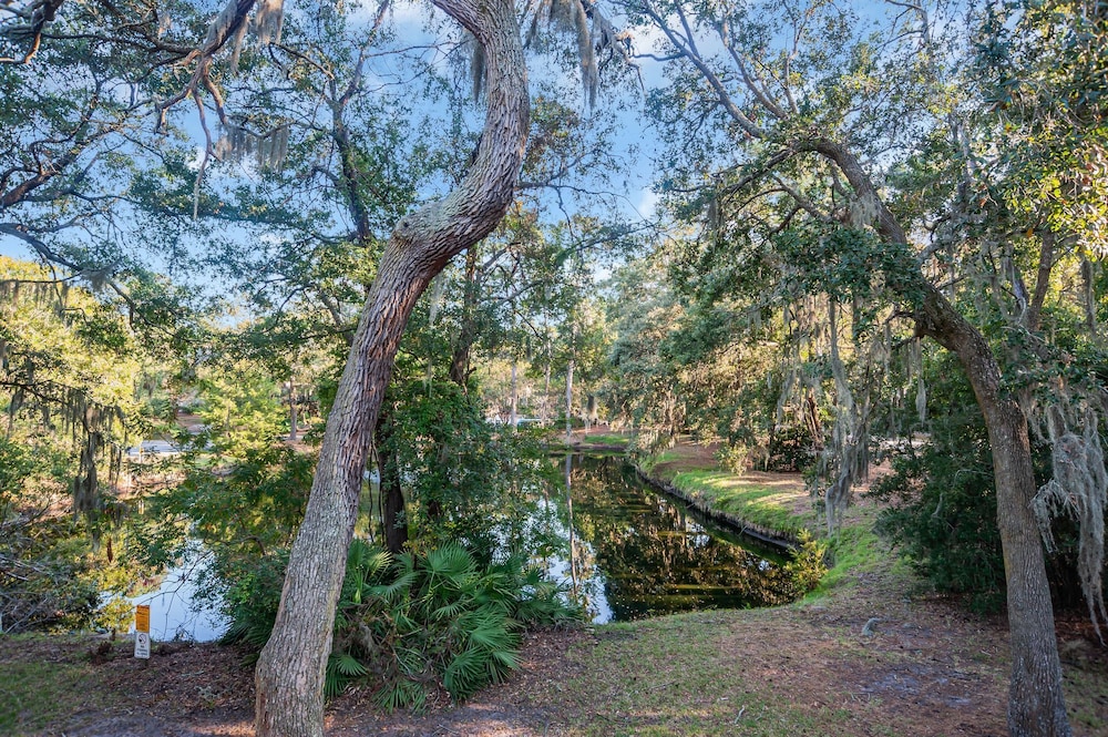2316 Racquet Club at The Sea Pines Resort - photo 20
