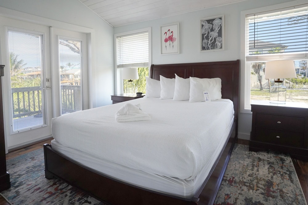 Lighthouse Resort Inn & Suites - photo 14
