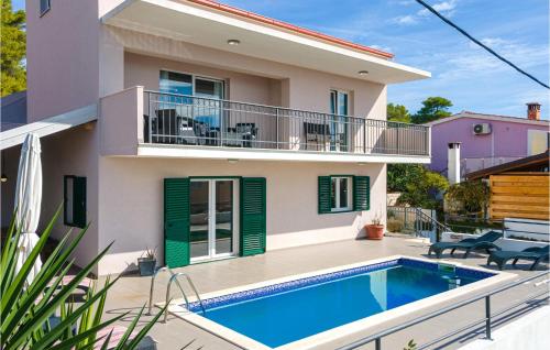 Three Bedroom Holiday Home In Nova — 4-Star Luxury Hotel in Vela Luka, Croatia