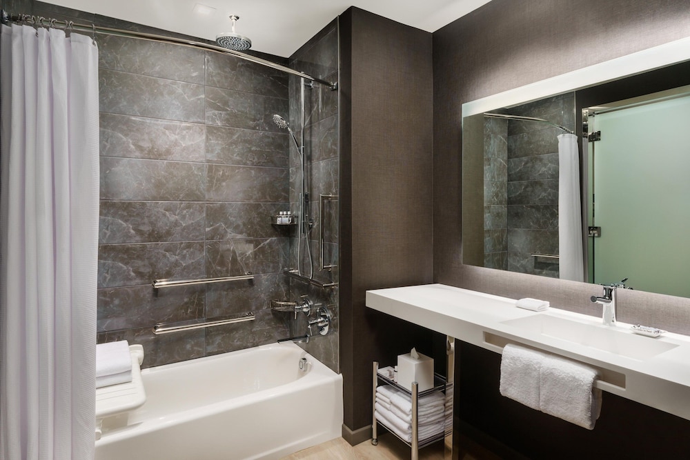 AC Hotel by Marriott Raleigh Downtown - photo 15