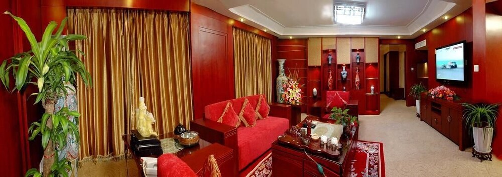 Mandarin Hotel Yunnan Kunming — 4-Star Luxury Hotel in Kunming, People's Republic of China