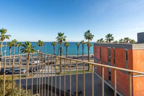Kronos on the Beach suite 3 — 4-Star Luxury Hotel in Barcelona, Spain