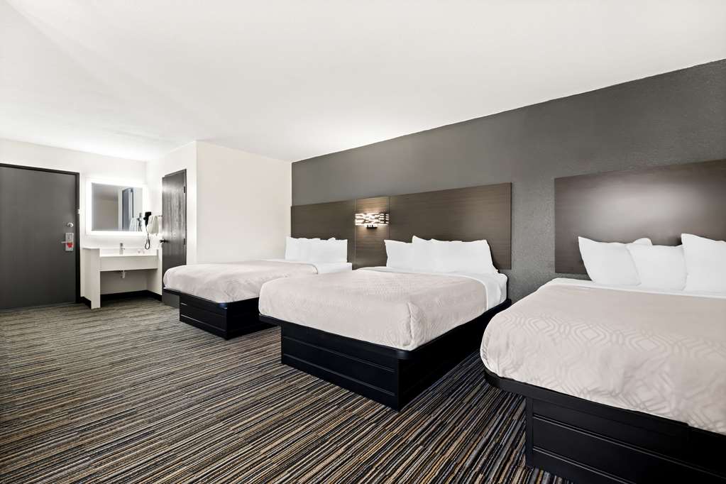Econo Lodge Dumas - photo 18
