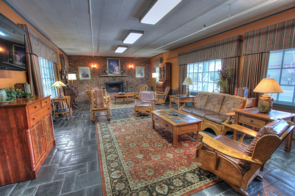 The Historic Gatlinburg Inn - photo 52