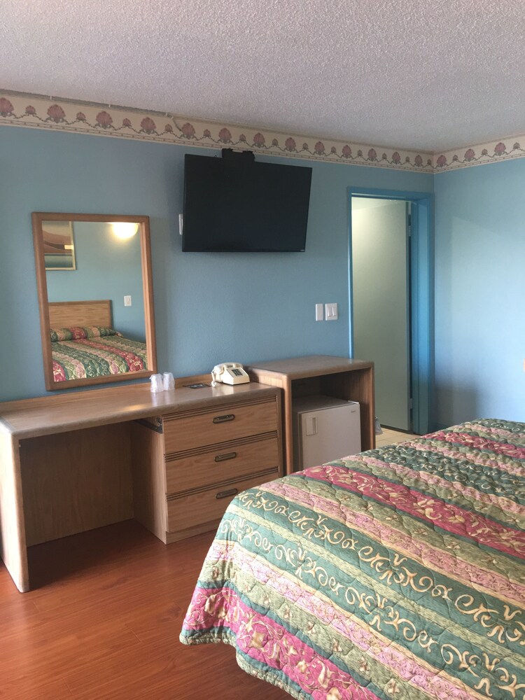 Chester Inn Motel - photo 7