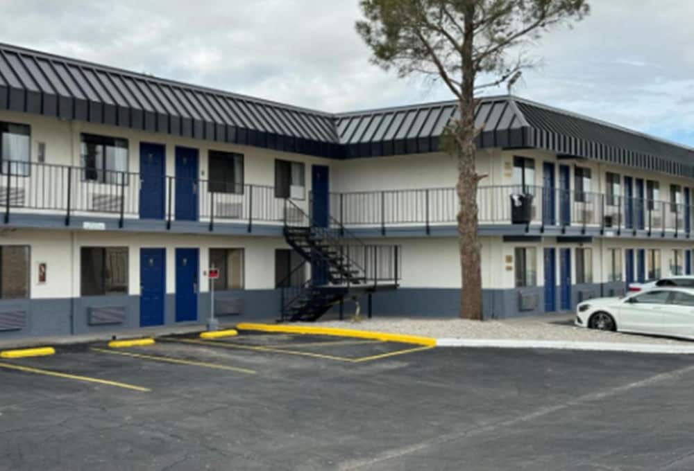 Days Inn by Wyndham El Paso Airport East - photo 13