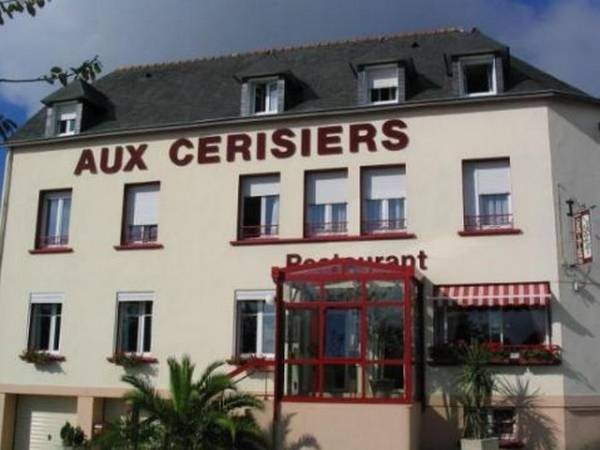 Hôtel Aux Cerisiers — hotel in La Foret-Fouesnant
