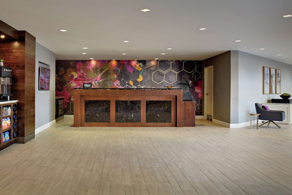 DoubleTree by Hilton Fairfield Hotel & Suites - photo 9