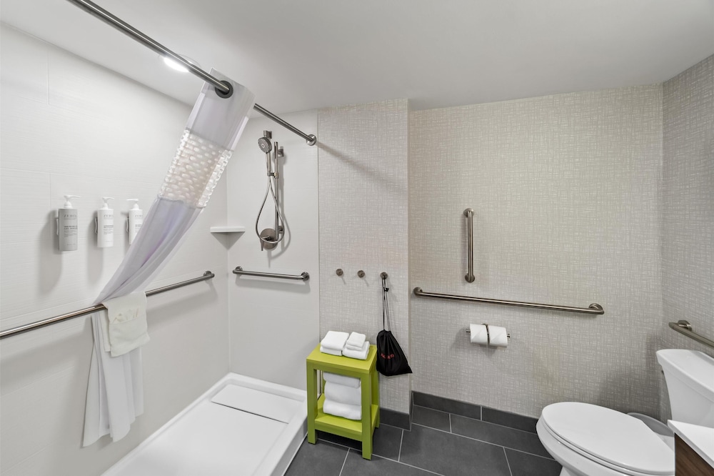 Hampton Inn North Platte - photo 27