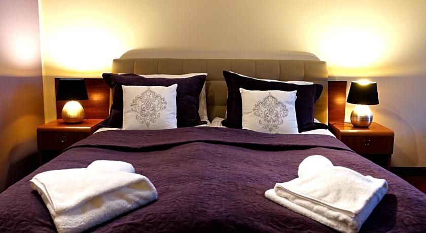 Zajazd Srebrna Gora — hotel near Kraków John Paul II International Airport