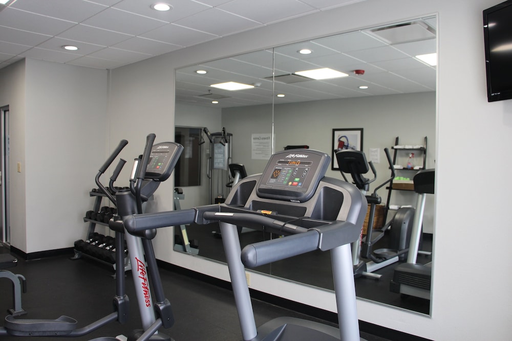 Holiday Inn Express and Suites Wytheville by IHG - photo 38
