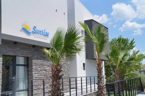 Sunrise Luxury Apartments 2 — 4-Star Luxury Hotel in Magoula, Greece