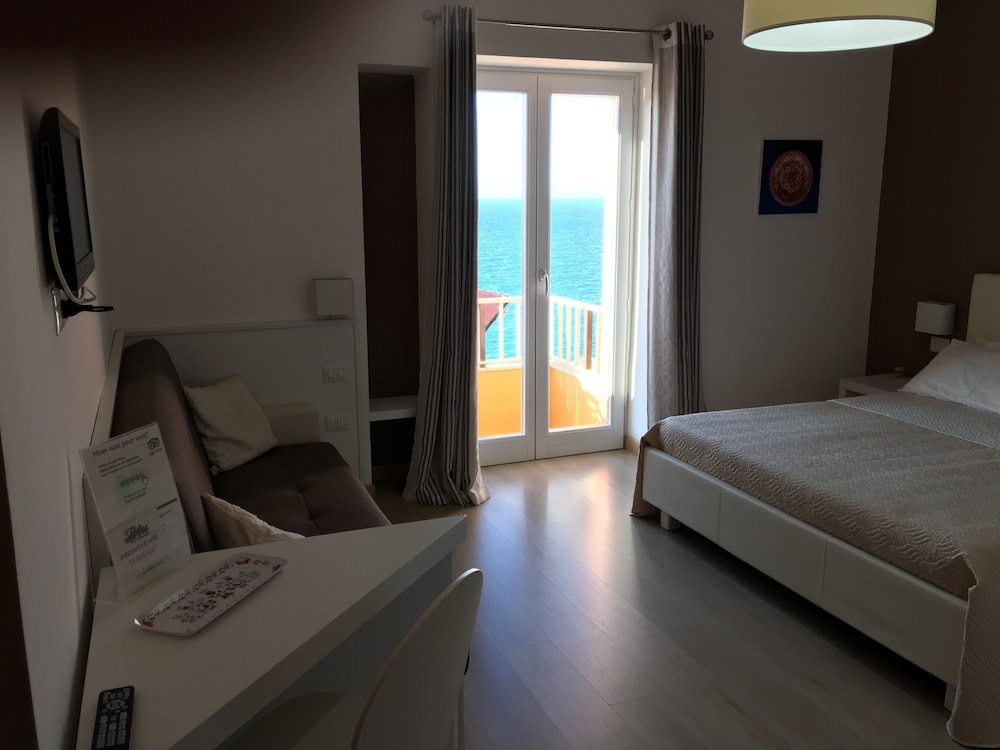 Blu Bed & Breakfast — 4-Star Luxury Hotel in Castelsardo, Italy