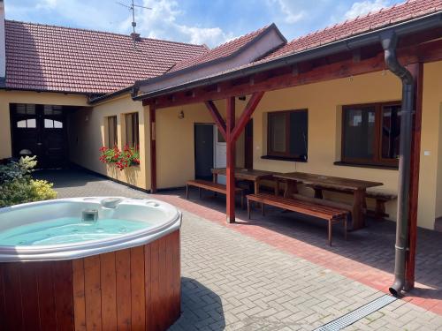 Ubytovani Salajkovi — hotel in Moravska Nova Ves