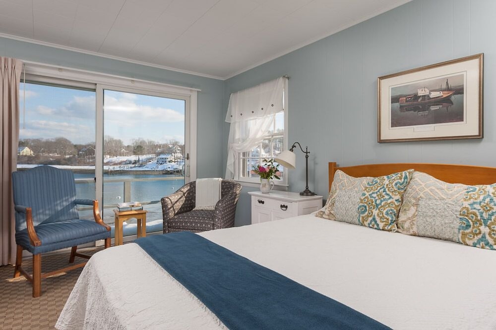 Dockside Guest Quarters & Restaurant - photo 25
