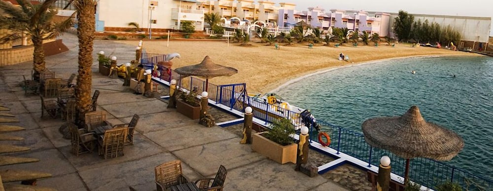 Dolphin Beach Resort - carbon neutral hotel in Yanbu