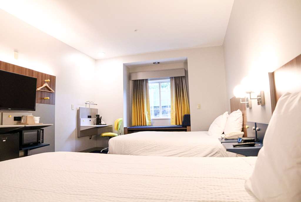 Microtel Inn & Suites by Wyndham Charlotte Northlake - photo 13