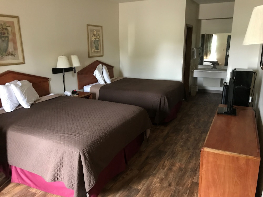 Rocky Creek Inn - photo 9