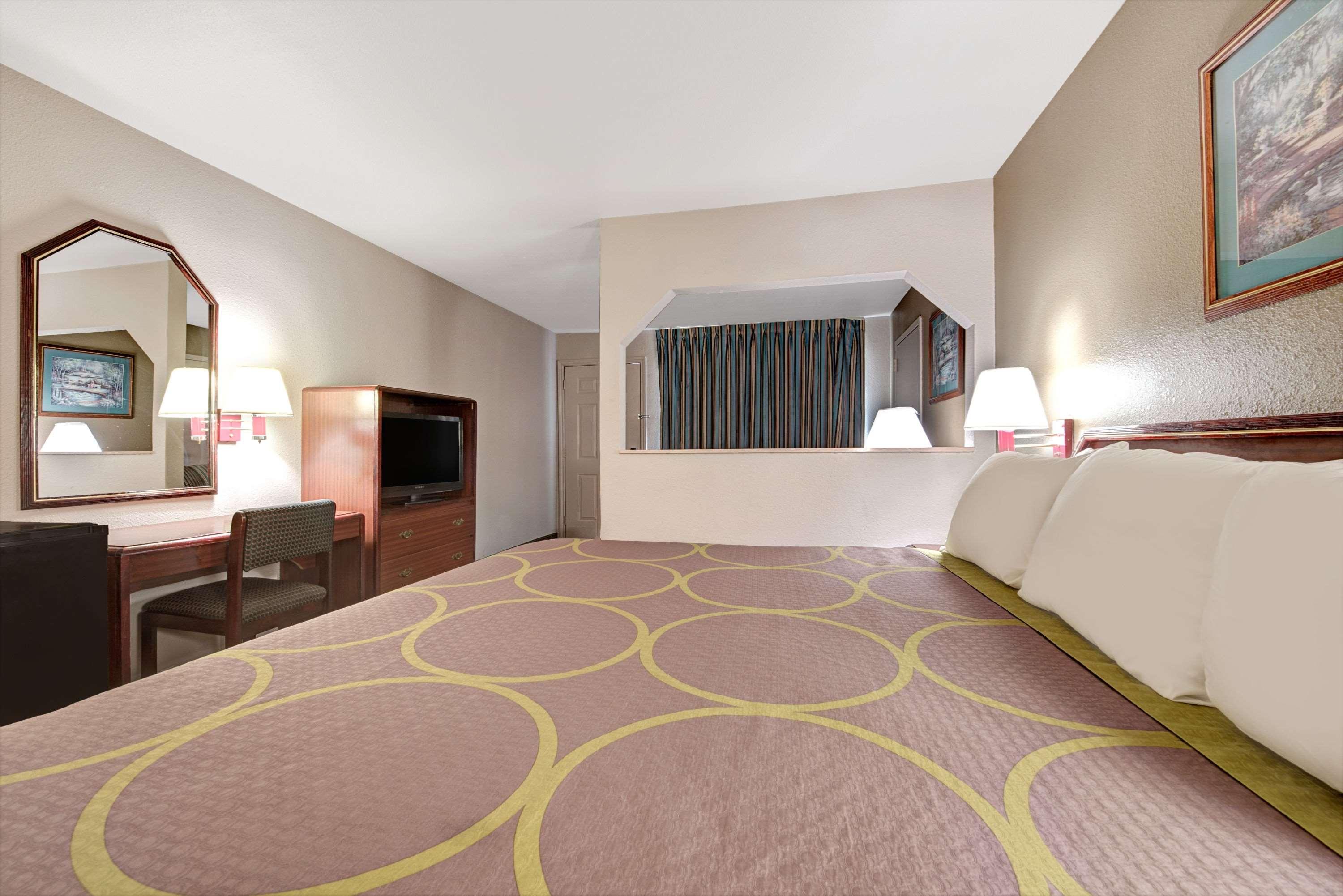 Super 8 by Wyndham Richardson Dallas - photo 7