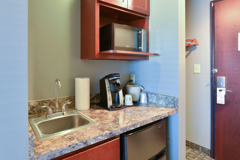 HolmeSuites Columbus Airport DLA - photo 19