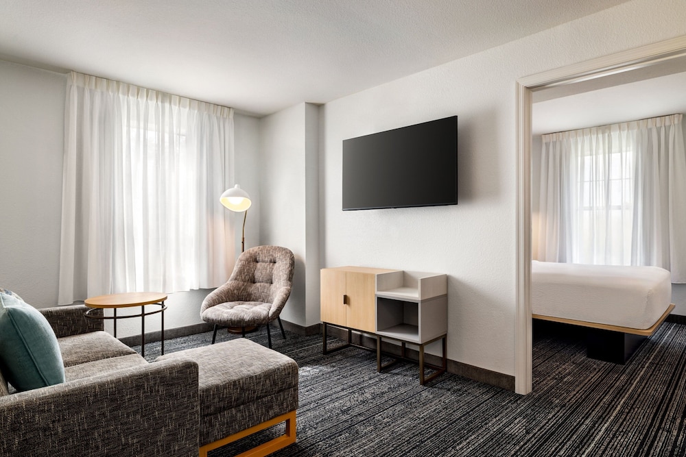 TownePlace Suites by Marriott Fort Meade National Business Park - photo 21