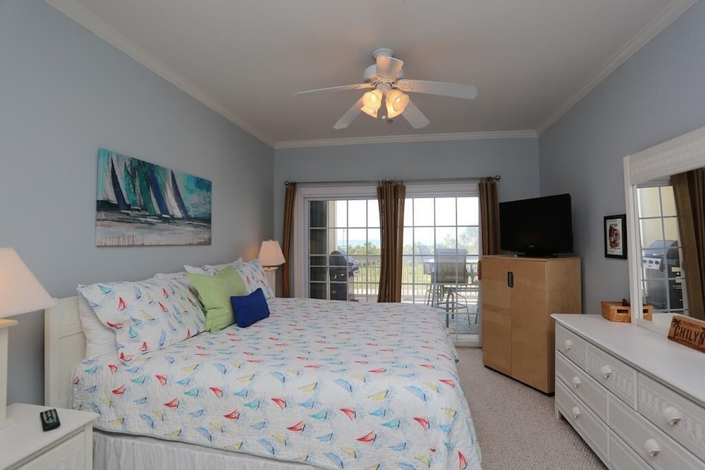 Dunes Club 1D by Pristine Properties Vacation Rentals — 4-Star Luxury Hotel in Port Saint Joe, United States