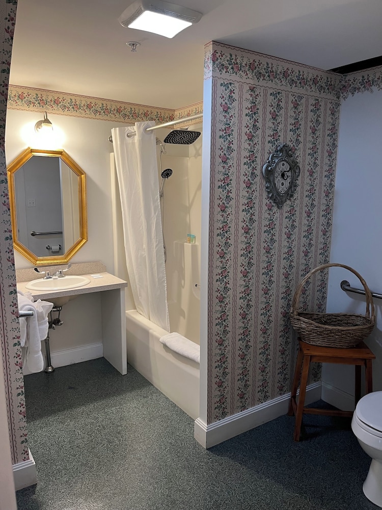 Old Orchard Beach Inn - photo 122