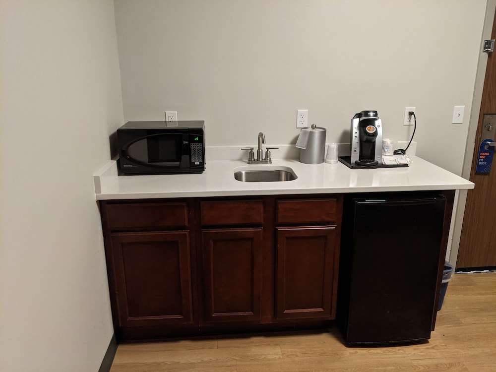 Holiday Inn Express South Burlington by IHG - photo 22