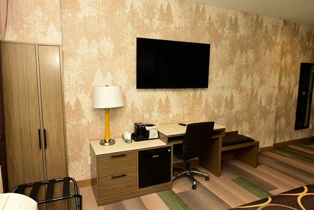 Super 8 by Wyndham Bronx Near Botanical Garden - photo 16