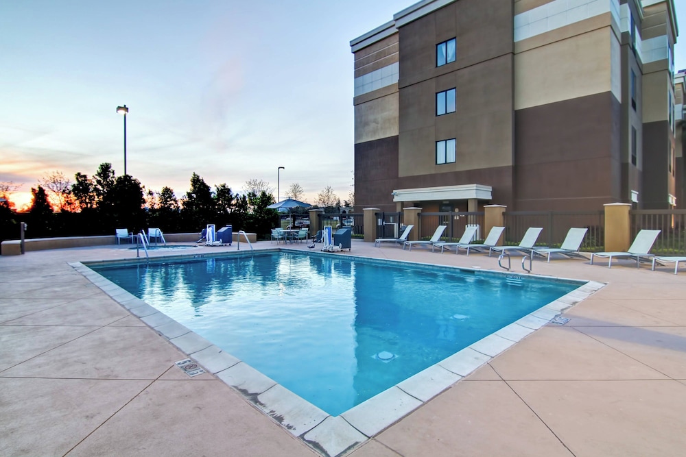 SpringHill Suites by Marriott Fresno - photo 31