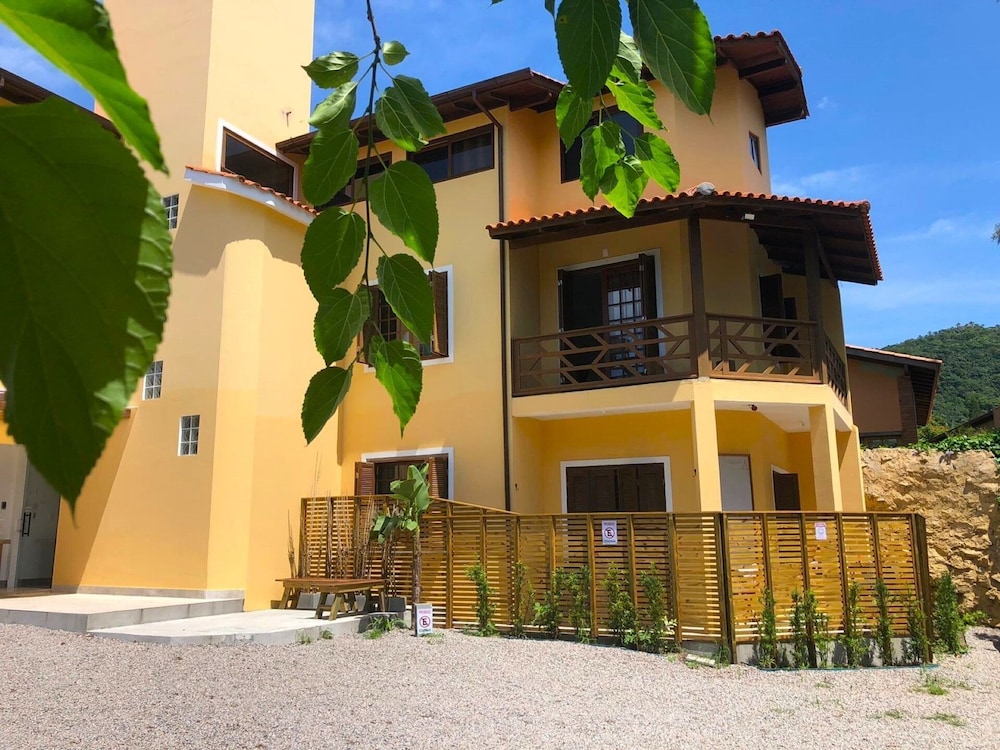 Studios Aromas do Campeche Floripa — 4-Star Luxury Hotel in Florianopolis, Brasil