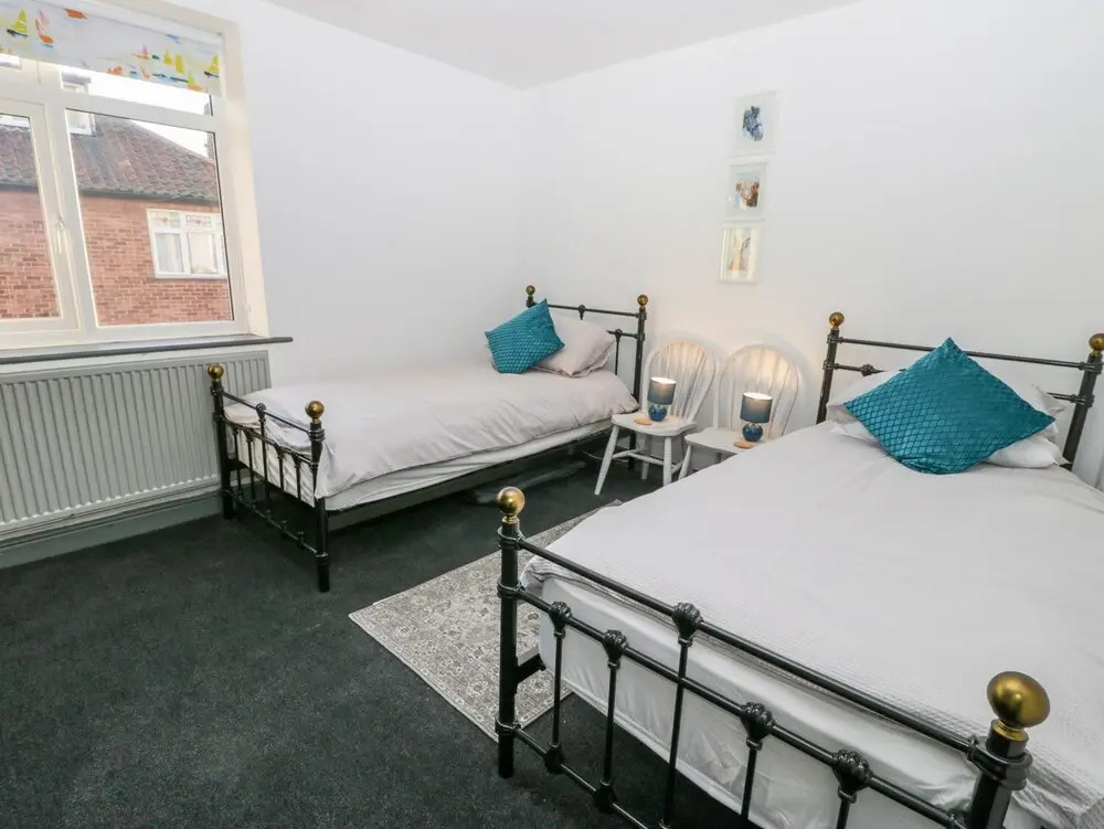 Quaint Fishermans Cottage 2 Bed with Sea Views