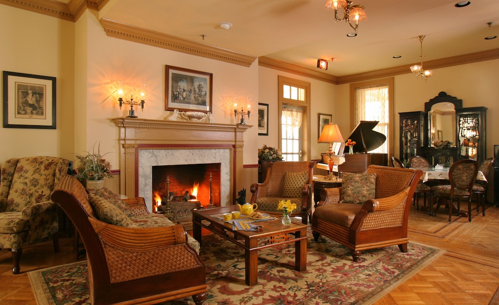 The Lafayette Inn - carbon neutral hotel in Easton