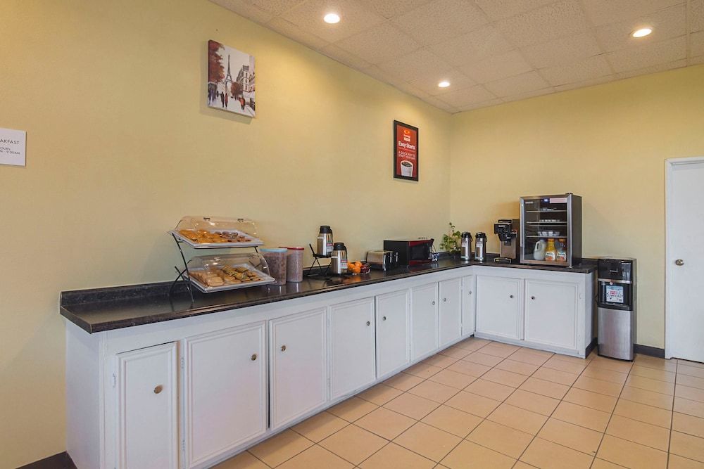 Hotel Super 8 Sulphur Springs - photo 24