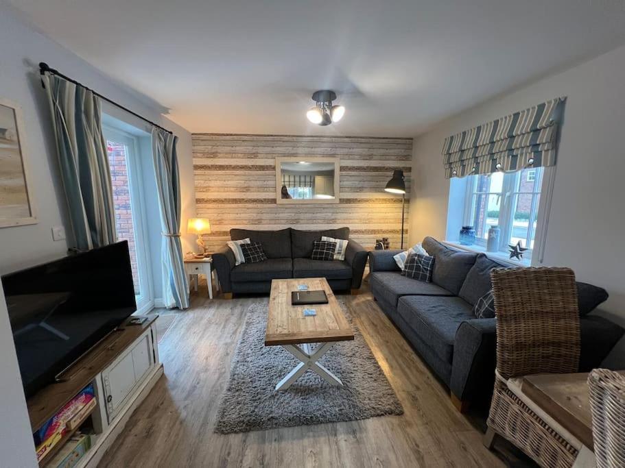 The Rockpools 2 cottages at The Bay holiday village Filey dog friendly sleep 12