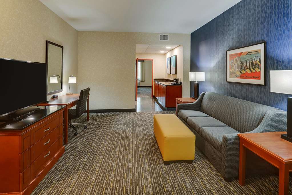 Drury Inn & Suites St. Louis Arnold - photo 21