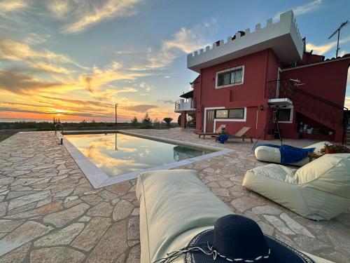 Nestoras castle — 4-Star Luxury Hotel in Zacharo, Greece