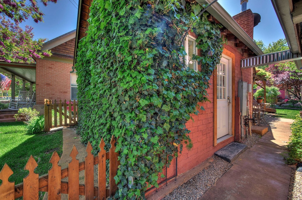 Cali Cochitta Vacation Rentals - photo 89