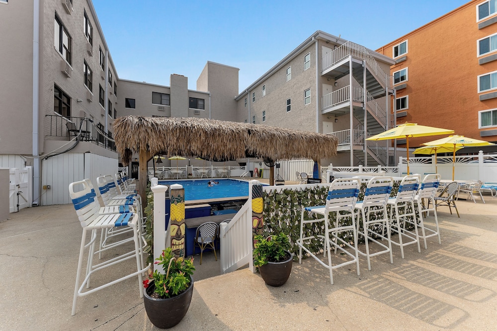Oceanic Hotel - photo 37