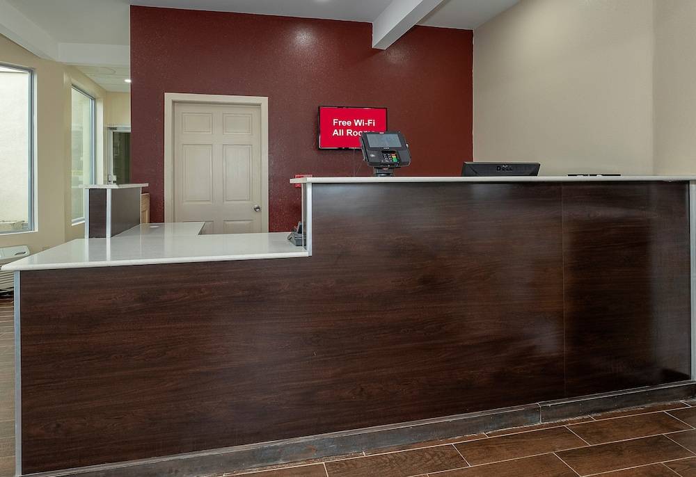 Red Roof Inn Freehold - photo 3