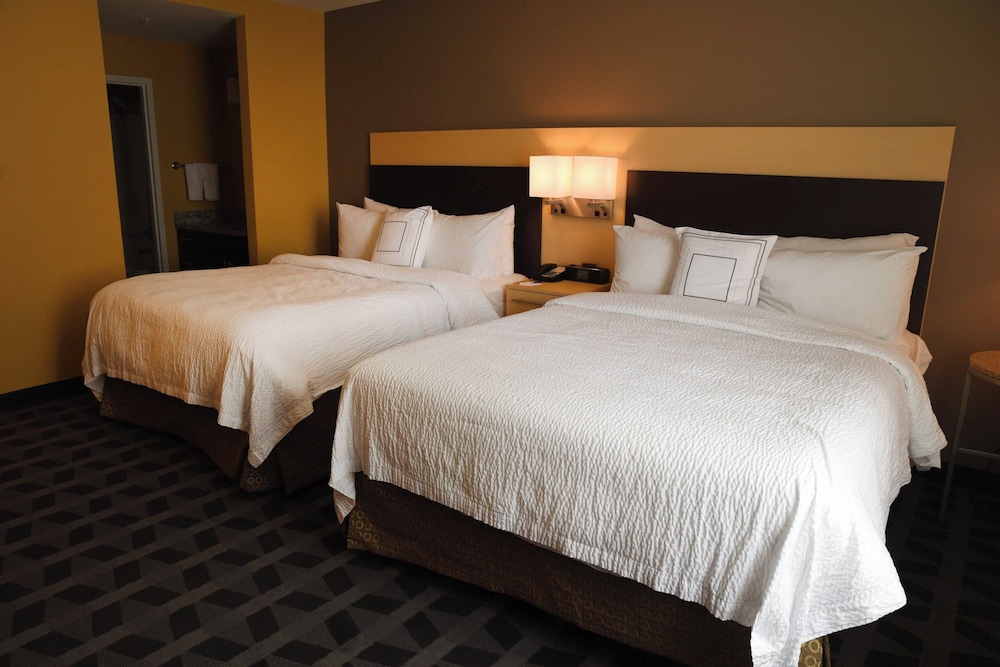 TownePlace Suites Lawrence Downtown - photo 7