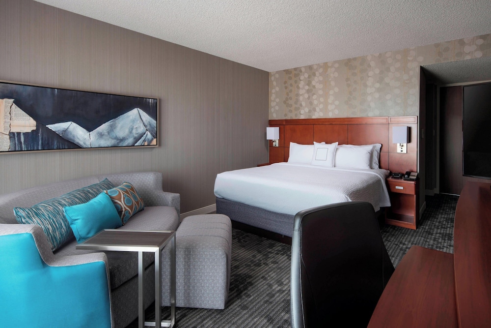 Courtyard by Marriott Denver Airport - photo 10