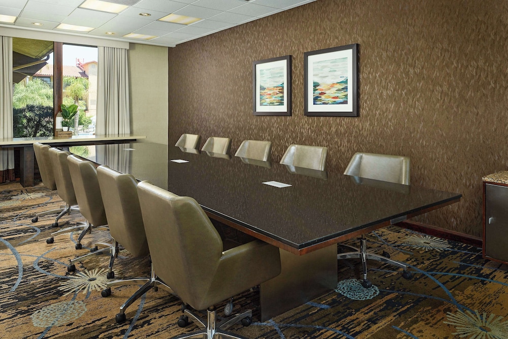 DoubleTree by Hilton Ontario Airport - photo 59