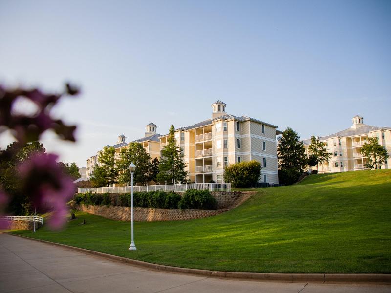 Holiday Inn Club Vacations Resort Lake Palestine - carbon neutral hotel in Flint
