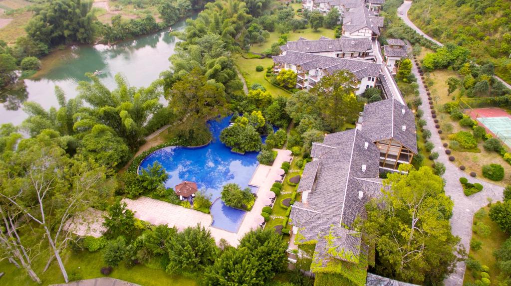 Yangshuo Riverside Resorts Hotel — 5-Star Luxury Hotel in Yangshuo, People's Republic of China