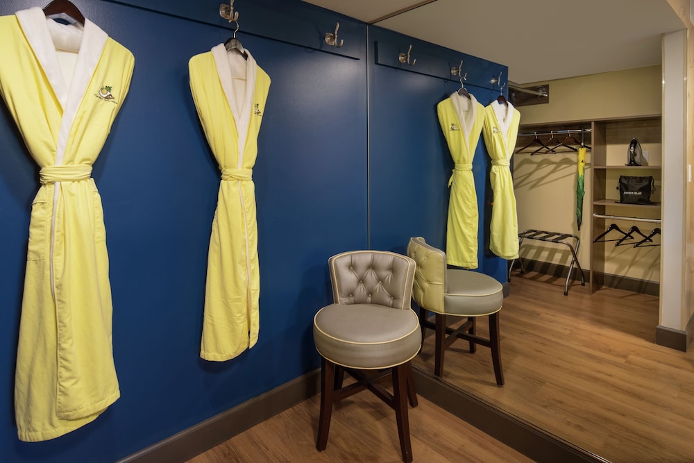 Staypineapple Hotel Rose Downtown Portland - photo 8