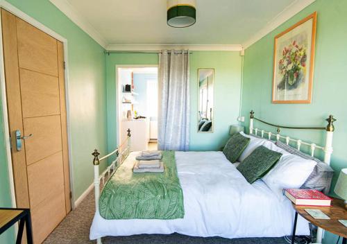 Broadstairs Bays & Golf Sleeps 2 — 4-Star Luxury Hotel in Broadstairs, United Kingdom