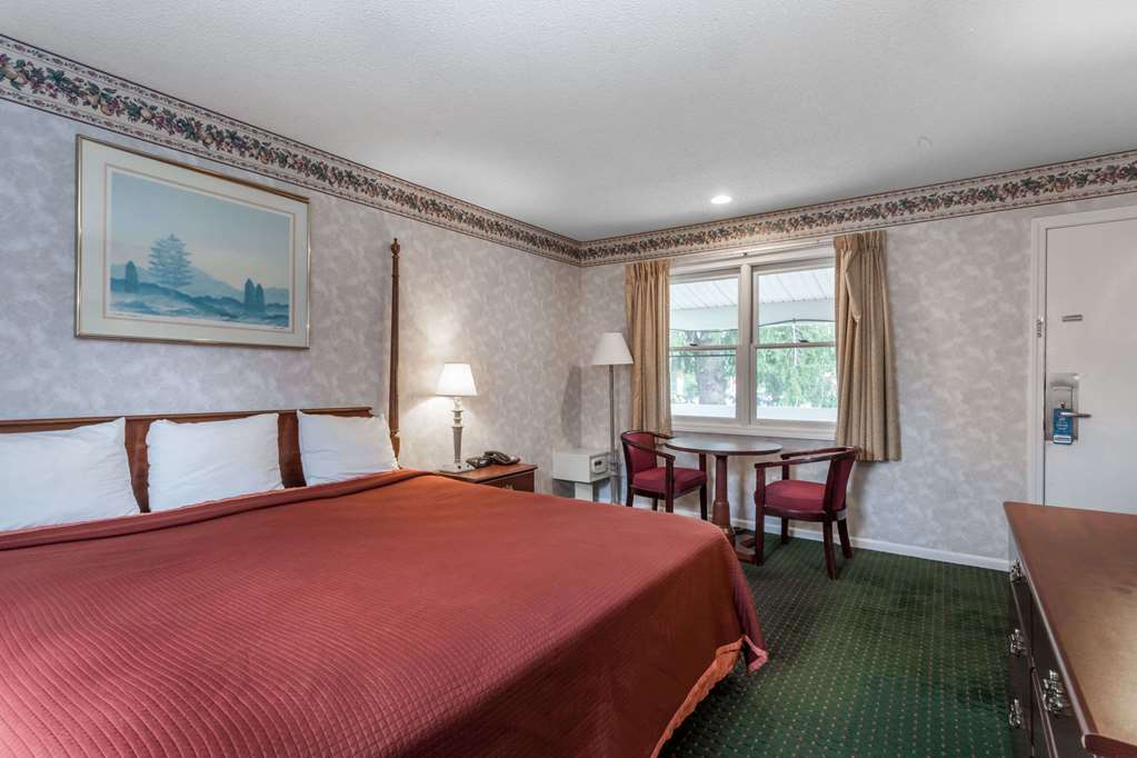Travelodge by Wyndham Great Barrington Berkshires - photo 18