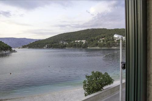 Apartment Magic — 4-Star Luxury Hotel in Pucisca, Croatia
